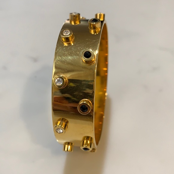 Loche Bangle from the 1981 like new $100.00 - Picture 1 of 3